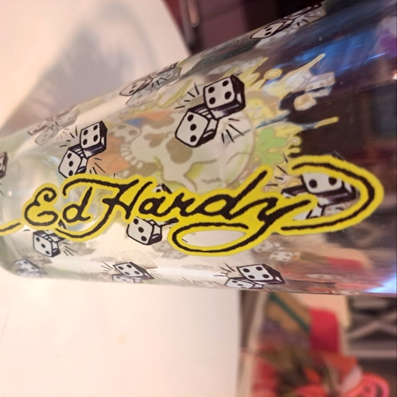 Ed Hardy Pint  Heart and Skull Drinking - Picture 1 of 5